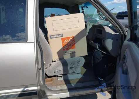 1998 Chevrolet C2500 Fleetside z USA, uszkodzony, nr VIN 1GCGC29R6WE161757